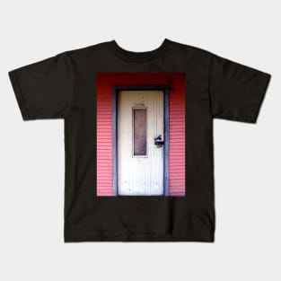 Door in Ciudad Colón Kids T-Shirt